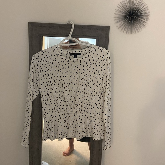 Banana Republic - white & black polka dot top - Picture 5 of 5